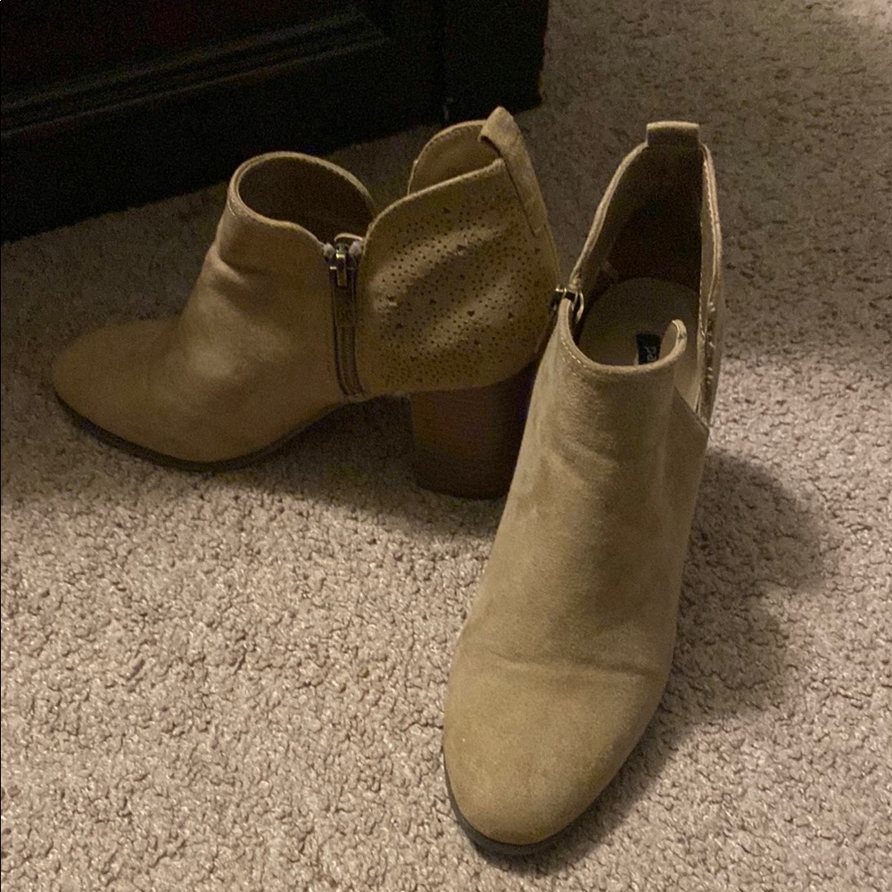 Women's Tan Ankle Boots